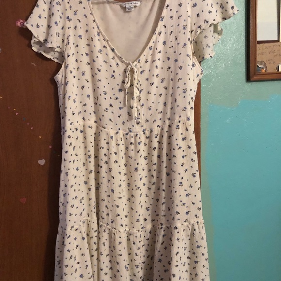 First Pic Copy American Eagle Fit & Flare Tiered Babydoll Knee Length Dress EUC - Picture 5 of 12